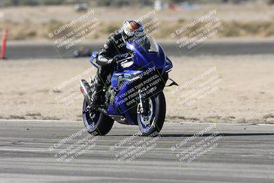 media/Nov-30-2025-TrackXperience (Sun) [[c0061d280f]]/3-Level 1/Session 4 (Turn 11)/